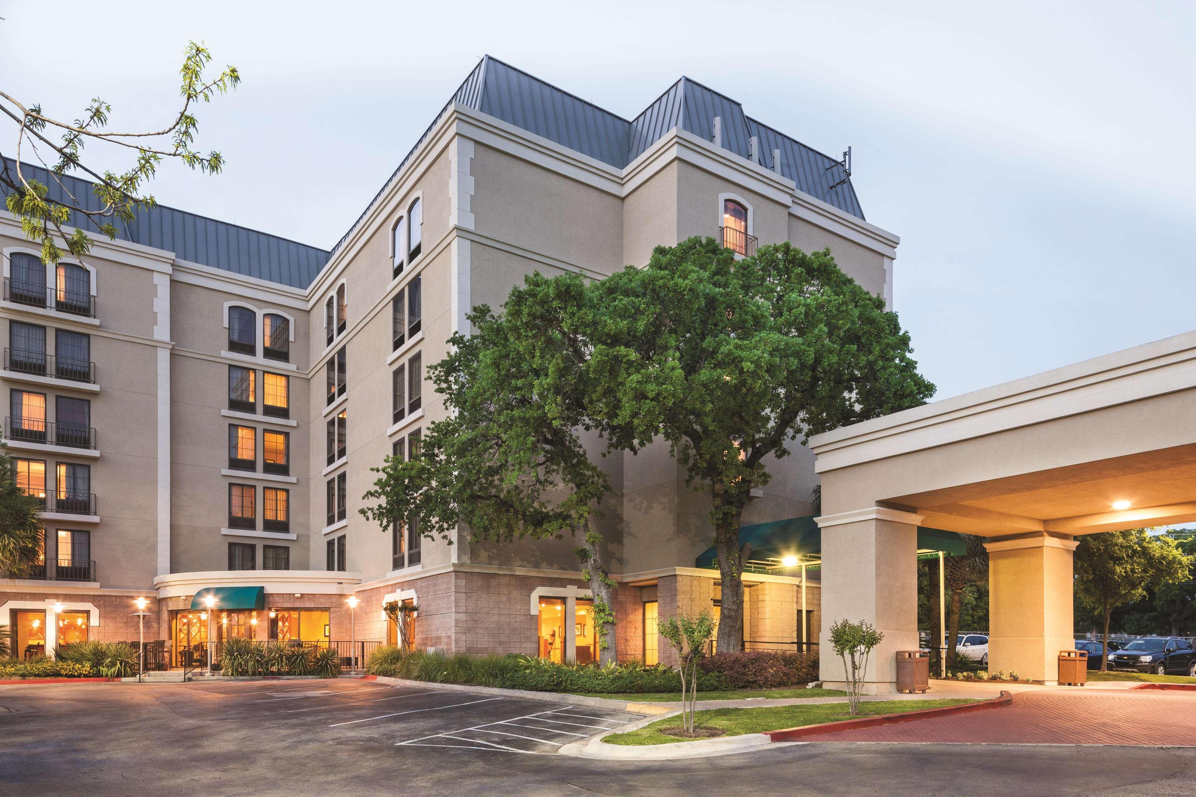 Doubletree By Hilton Austin-University Area Eksteriør billede