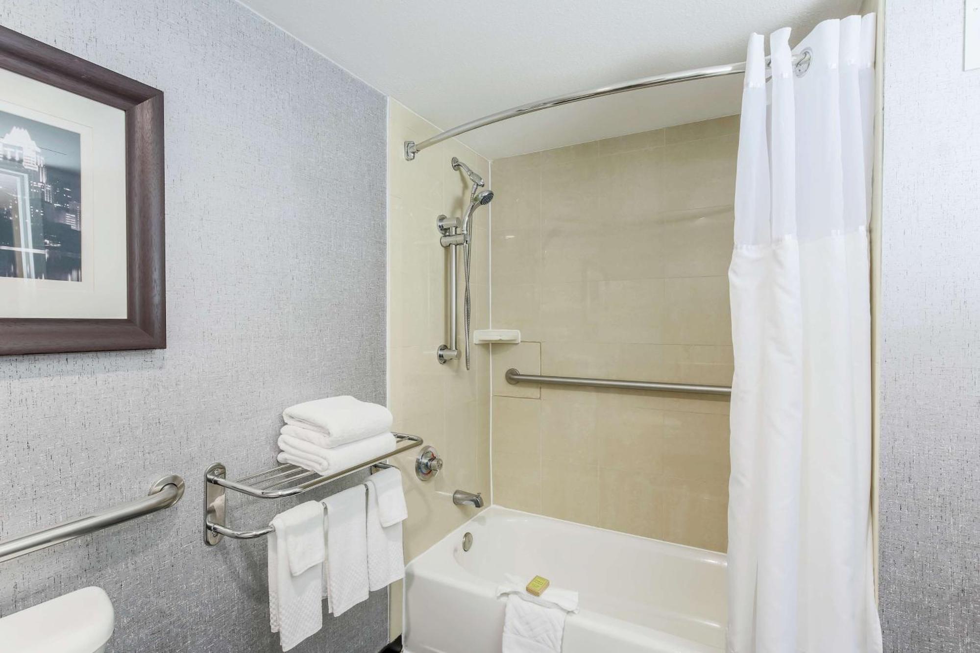 Doubletree By Hilton Austin-University Area Eksteriør billede